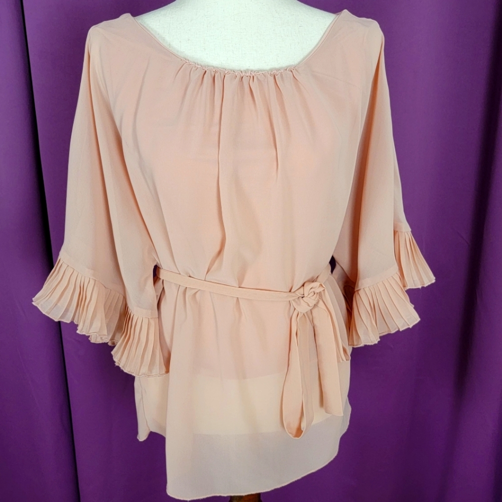 Nice brand new Vero Moda top with waist belt and flare sleeves
